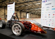 Nieuwe elektrische raceauto voor TU/e-team