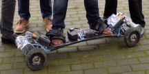 Studenten van de Hochschule Bochum hebben een off-road mountainboard met elektrische aandrijving gebouwd.'