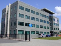 Het nieuwe onderkomen van IMI Precision Engineering in Almere moet het bedrijf ruimte bieden voor verdere groei.'