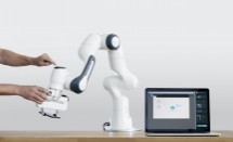 Deze maand werd Franka World gelanceerd, een digitaal roboticaplatform dat interactie mogelijk maakt tussen onderzoekers, partners, klanten, ontwikkelaars, leveranciers en robots. '