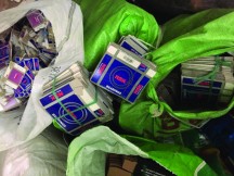 In een Chinese fabriek werden 90.000 vervalste dozen met valse lagers en 10 namaak printplaten van vier grote lagerbedrijven aangetroffen.'