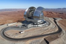 In de Chileense Atacama-woestijn wordt op dit moment gewerkt  aan de grootste optische telescoop in de wereld. De ‘Extremely Large Telescope’, kortweg ELT (Foto: ESO)'