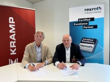 Links Eddie Perdok, ceo van Kramp, en rechts Arjan Coppens, managing director van Bosch Rexroth Nederland, bij de ondertekening van het Certified Excellence Partner-certificaat.

'