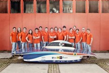 Het Nuon Solar Team met de Nuna 7'