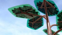 De 'zonneboom' van Scheuten Solar leverde energie op de Floriade in Venlo.'