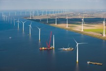 Siemens heeft de laatste van de in totaal 48 turbines van Windpark Westermeerwind geïnstalleerd (foto: Westermeerwind). '