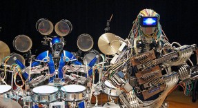 Robot-rockband treedt op in Tokio (video)