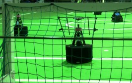 Winst voor Eindhovense  voetbalrobots en zorgrobot op RoboCup European Open