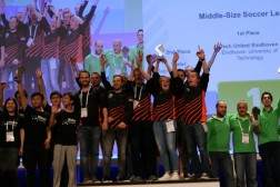 Eindhoven wint voor derde keer RoboCup (video)